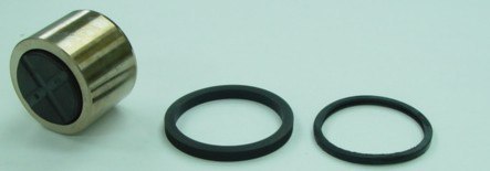 TOURMAX TŁOCZEK ZACISKU HAMULCOWEGO Z USZCZELNIACZAMI KAWASAKI ZZR600/1100 '90-'92, ZR1100 ZEPHYR (MADE IN JAPAN) TOURMAX