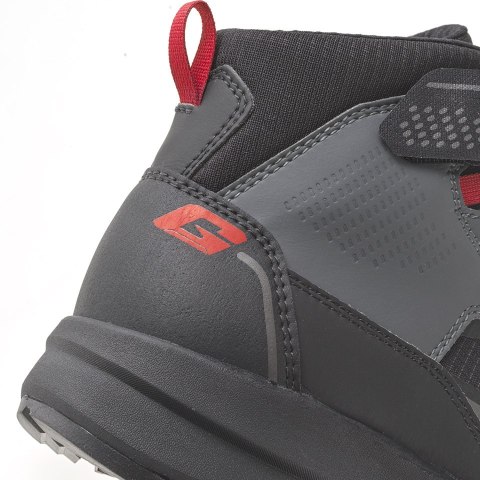GAERNE BUTY TURYSTYCZNE KRÓTKIE G_NEXO AQUATECH BLACK/RED KOLOR CZARNY/CZERWONY ROZMIAR 44.5 GAERNE