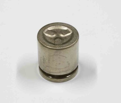 TOURMAX TŁOCZEK ZACISKU HAMULCOWEGO HONDA TRX 420/450/500 PRZÓD (MADE IN JAPAN) - WYPRZEDAŻ