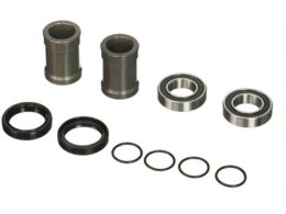 PIVOT WORKS ZESTAW ŁOŻYSK Z TULEJKAMI WODOSZCZELNYMI KOŁA PRZEDNIEGO SUZUKI RM 250 '01-'08