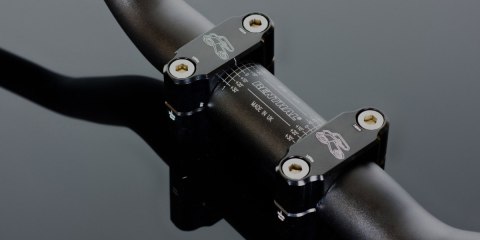 RENTHAL KIEROWNICA (36MM) MX FATBAR 36 HANDLEBAR BLACK RC/HONDA CRF, KAWASAKI KX/KXF KOLOR CZARNY Z GĄBKA