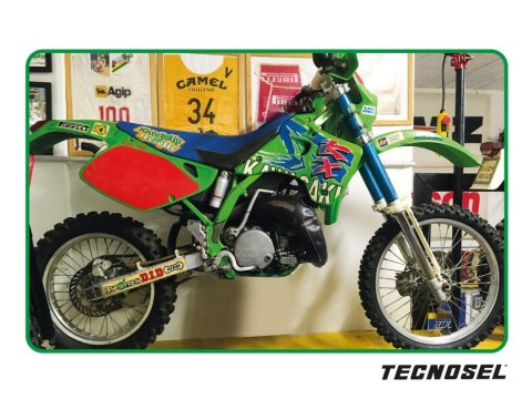 TECNOSEL (BLACKBIRD) KOMPLET NAKLEJEK (OKLEIN) + POKROWIEC/POSZYCIE NA SIEDZENIE KAWASAKI KX 125/250 '92-'93, REPLICA TEAM KAWAS