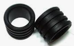 TOURMAX TULEJA GUMOWA (GUMA) ŁĄCZĄCA TUBĘ REZONANSOWĄ Z KOŃCÓWKĄ WYDECHU (2 SZT.) HONDA CR 250R '88-'07 (MADE IN JAPAN)