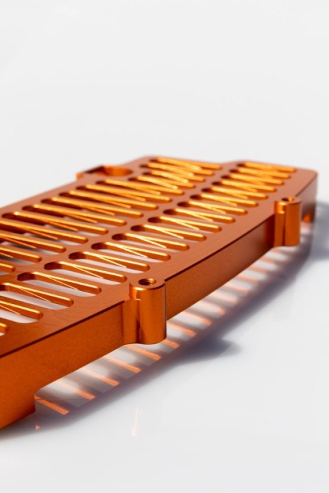 FM-PARTS OSŁONY CHŁODNICY (KRATKI) ALUMINIUM KTM/HUSQVARNA/GAS GAS '24 TBI KOLOR POMARAŃCZOWY
