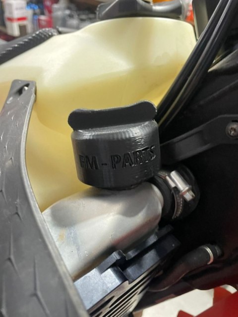 FM-PARTS NARZĘDZIE DO ODKRECANIA KORKA CHŁODNICY KTM / HUSQVARNA / GAS GAS '24